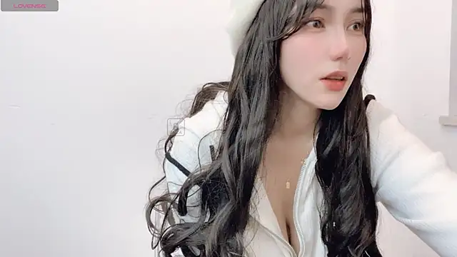 Snapshot of LIsha--170 chatting on 12-10-24, 06:44 LIsha--170 online show from 12-10-24, 06:44