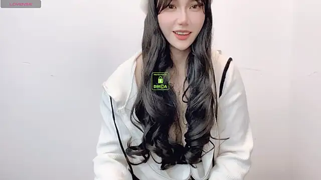 Snapshot of LIsha--170 chatting on 12-10-24, 09:44 LIsha--170 online show from 12-10-24, 09:44