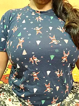 CUTE SOPHIA- online show from 11-20-25, 12:55