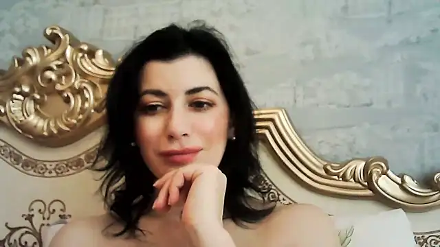 Snapshot of StunnigArt chatting on 03-08-25, 06:54 StunnigArt online show from 03-08-25, 06:54