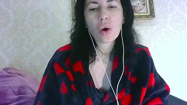 Snapshot of StunnigArt chatting on 11-21-25, 02:32 StunnigArt online show from 11-21-25, 02:32