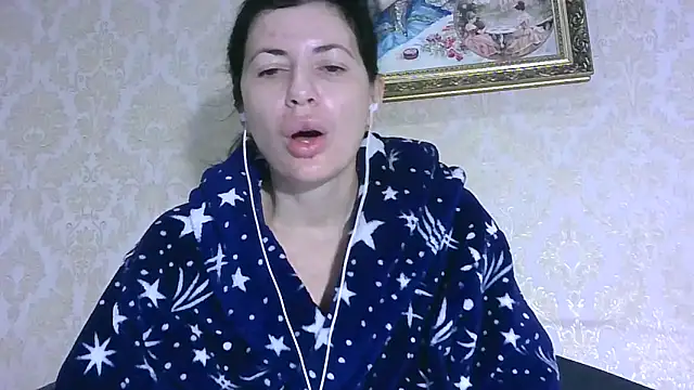 Snapshot of StunnigArt chatting on 11-25-25, 02:22 StunnigArt online show from 11-25-25, 02:22