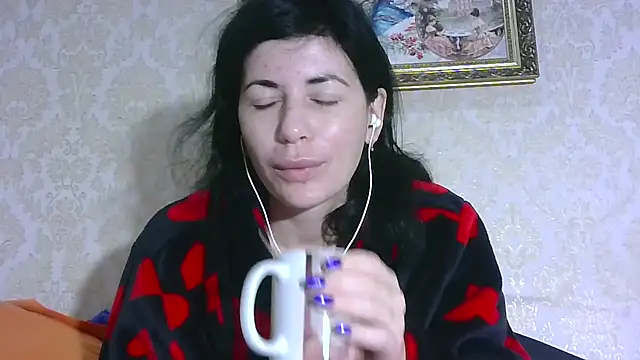 Snapshot of StunnigArt chatting on 12-01-25, 02:27 StunnigArt online show from 12-01-25, 02:27