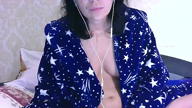 StunnigArt online show from 04-18-26, 01:09