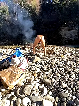 artXhibitor online show from 11-05-25, 02:06