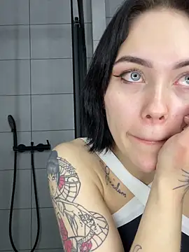 Snapshot of GroteskJane chatting on 04-29-26, 12:31 GroteskJane online show from 04-29-26, 12:31