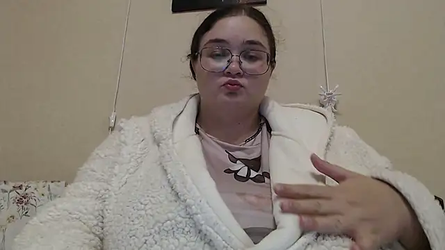 Snapshot of _mika_in_passion chatting on 09-28-25, 07:30 mika in passion online show from 09-28-25, 07:30