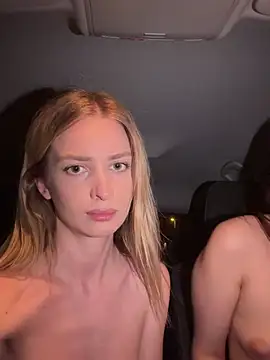 Snapshot of EvieEvans chatting on 03-21-25, 01:02 EvieEvans online show from 03-21-25, 01:02