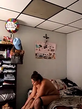 Snapshot of stefanie010 chatting on 10-28-25, 06:32 stefanie010 online show from 10-28-25, 06:32