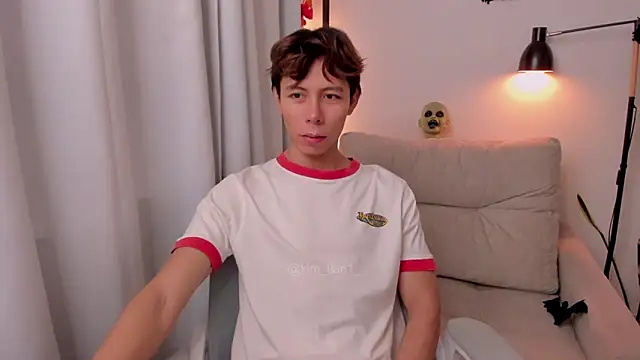 Snapshot of kim_lian21 chatting on 10-14-25, 12:28 kim lian21 online show from 10-14-25, 12:28