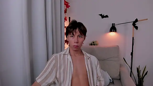 Snapshot of kim_lian21 chatting on 10-15-25, 12:16 kim lian21 online show from 10-15-25, 12:16