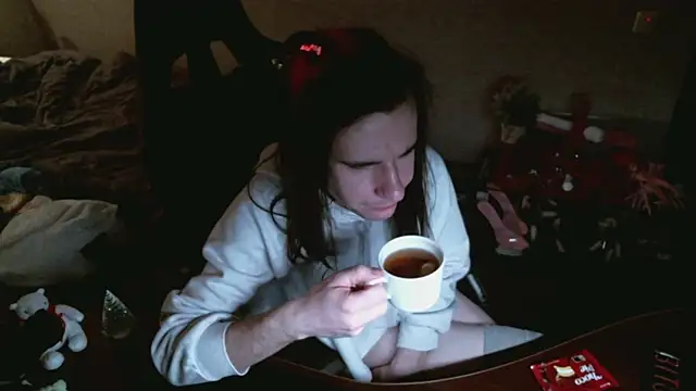 izilizi 23 online show from 12-13-24, 06:27