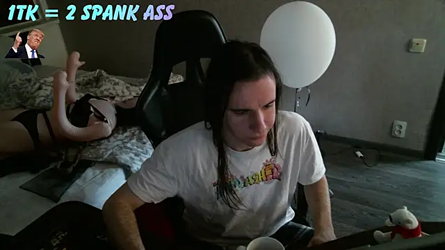 izilizi 23 online show from 04-23-26, 08:46