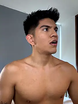 santiago 01 online show from 11-14-25, 08:18