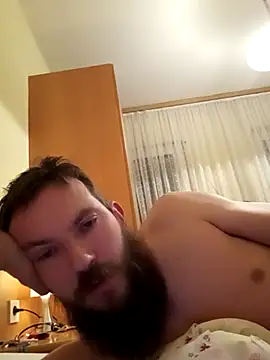 Snapshot of Klinsch chatting on 11-24-25, 09:47 Klinsch online show from 11-24-25, 09:47