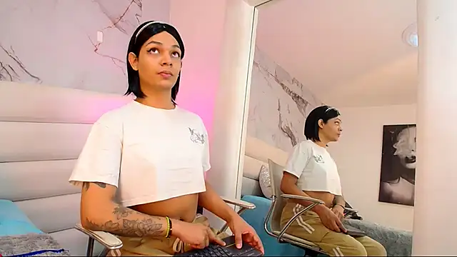 emily lady20 online show from 05-28-26, 11:29