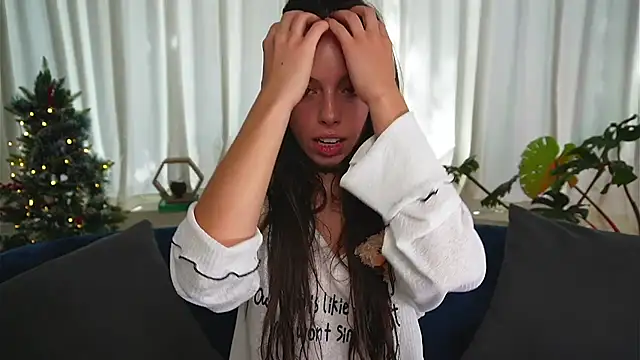 Dayna Nebula online show from 12-28-24, 04:41