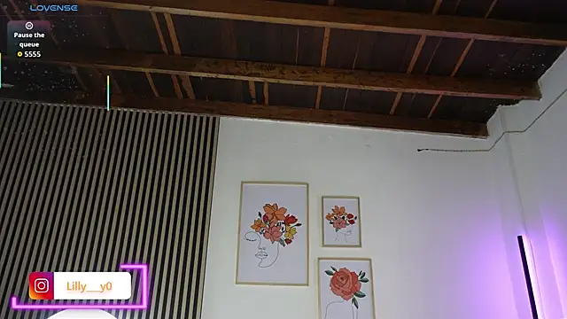 LillyDolls23 online show from 10-21-25, 12:50