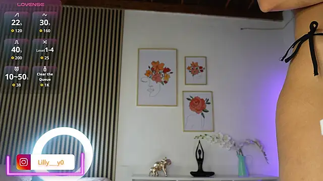 LillyDolls23 online show from 11-23-25, 12:38