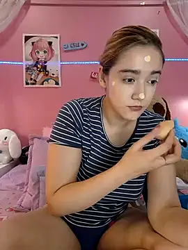 Snapshot of NaomiShimizu chatting on 01-13-25, 08:26 NaomiShimizu online show from 01-13-25, 08:26