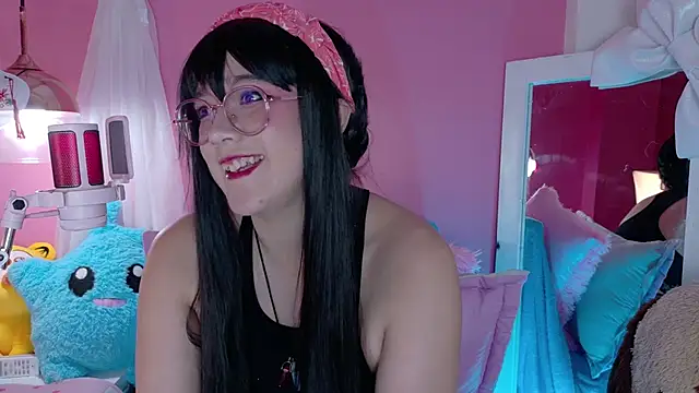 Snapshot of NaomiShimizu chatting on 01-19-25, 11:32 NaomiShimizu online show from 01-19-25, 11:32