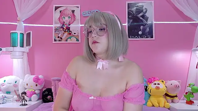 Snapshot of NaomiShimizu chatting on 01-21-25, 11:24 NaomiShimizu online show from 01-21-25, 11:24