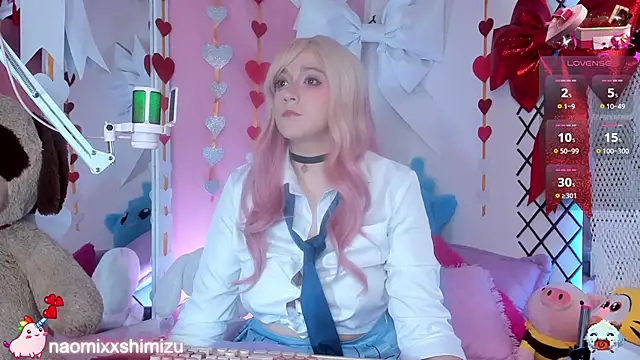 Snapshot of NaomiShimizu chatting on 02-07-25, 09:15 NaomiShimizu online show from 02-07-25, 09:15