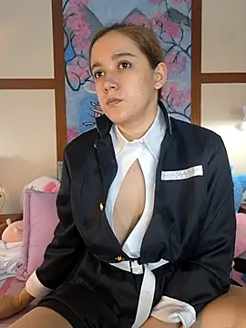 Snapshot of NaomiShimizu chatting on 02-17-25, 08:36 NaomiShimizu online show from 02-17-25, 08:36