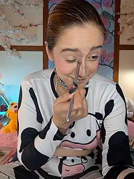 Snapshot of NaomiShimizu chatting on 03-16-25, 08:54 NaomiShimizu online show from 03-16-25, 08:54