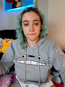 Snapshot of NaomiShimizu chatting on 10-12-25, 08:41 NaomiShimizu online show from 10-12-25, 08:41