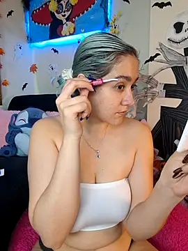 Snapshot of NaomiShimizu chatting on 10-23-25, 08:40 NaomiShimizu online show from 10-23-25, 08:40