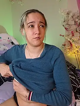 Snapshot of NaomiShimizu chatting on 11-12-25, 08:41 NaomiShimizu online show from 11-12-25, 08:41