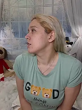 Snapshot of NaomiShimizu chatting on 12-14-25, 09:08 NaomiShimizu online show from 12-14-25, 09:08