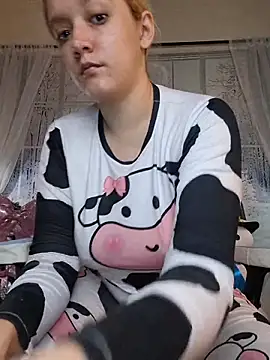 Snapshot of NaomiShimizu chatting on 12-18-25, 07:53 NaomiShimizu online show from 12-18-25, 07:53