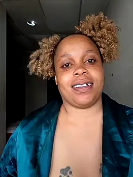 THESHORTQUEEN online show from 11-04-25, 08:35