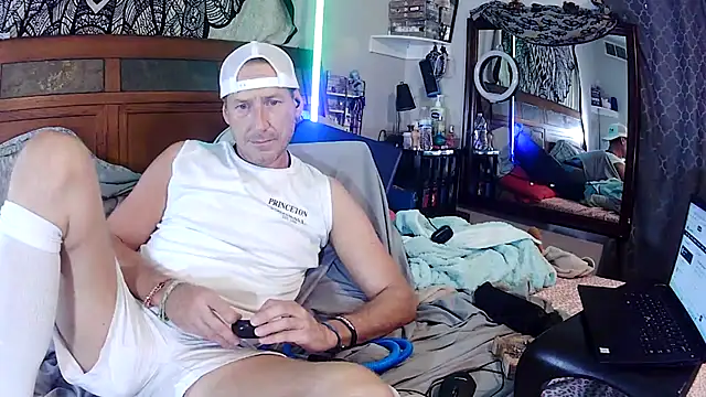 Snapshot of Obi-Spun-Kenobi chatting on 09-15-25, 11:16 Obi-Spun-Kenobi online show from 09-15-25, 11:16