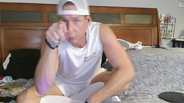 Snapshot of Obi-Spun-Kenobi chatting on 10-16-25, 10:33 Obi-Spun-Kenobi online show from 10-16-25, 10:33