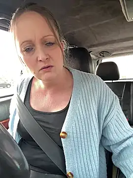 HoneyBluex online show from 03-10-25, 01:43