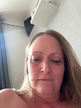 HoneyBluex online show from 04-09-26, 12:10