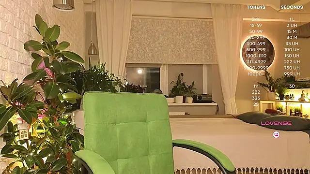 moon deity  online show from 01-09-25, 05:22