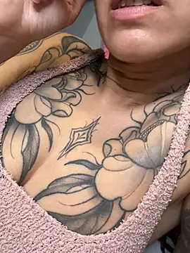 Snapshot of Nadiasexy chatting on 03-22-25, 12:49 Nadiasexy online show from 03-22-25, 12:49