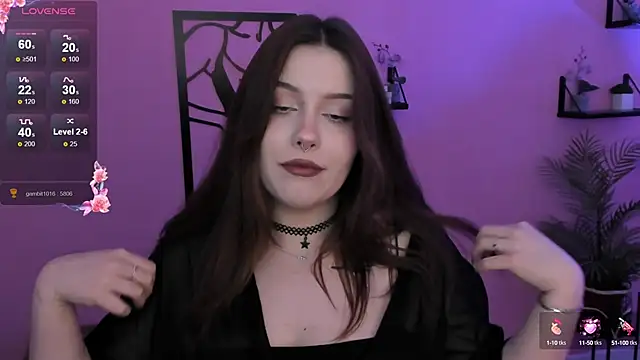 CoralineKeyns online show from 03-11-25, 08:52