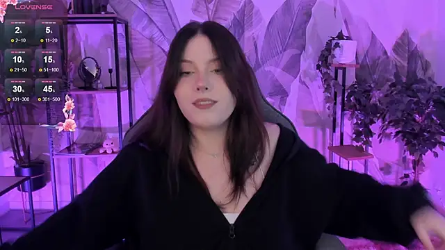 CoralineKeyns online show from 09-28-25, 05:24