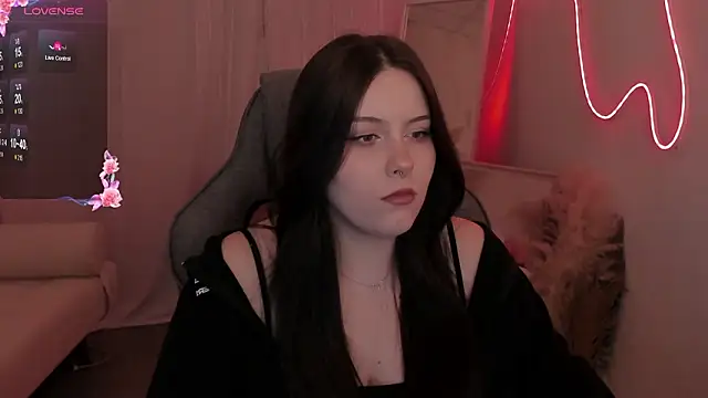 CoralineKeyns online show from 03-06-26, 05:26