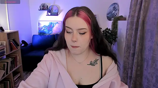 CoralineKeyns online show from 04-28-26, 01:59