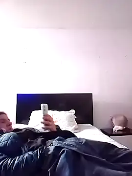 Cameron puppy online show from 10-09-25, 04:27