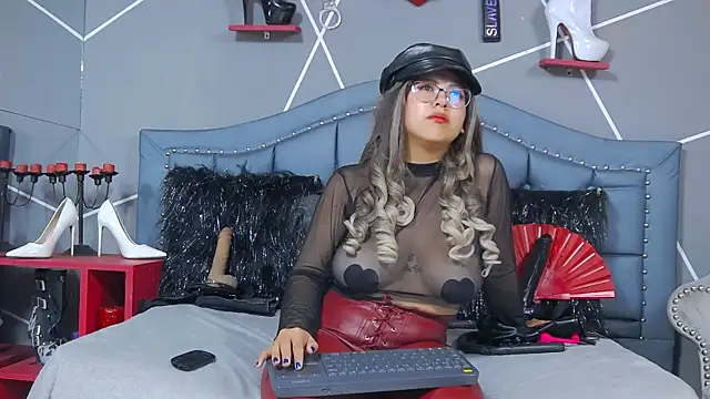 Evangeline online show from 02-07-25, 06:14