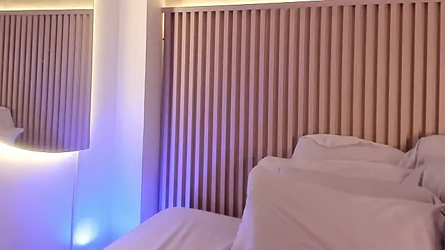 daiana curly online show from 10-13-25, 08:09