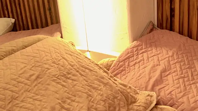 daiana curly online show from 12-21-25, 08:05