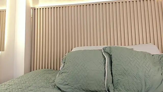 daiana curly online show from 04-15-26, 07:58